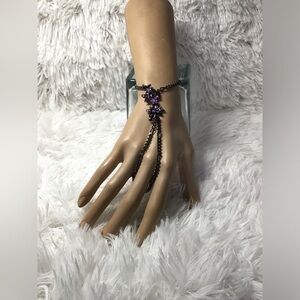 Women’s chain Ring bracelet. W/ Toggle Clasp. Wrist size 6 1/2 inches.